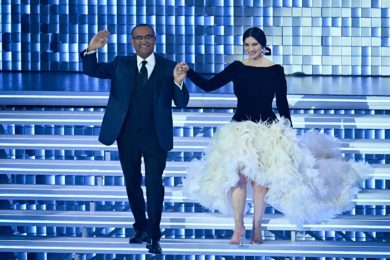 Sanremo 2026, la terza serata in diretta: esibizioni, ospiti e classifica finale