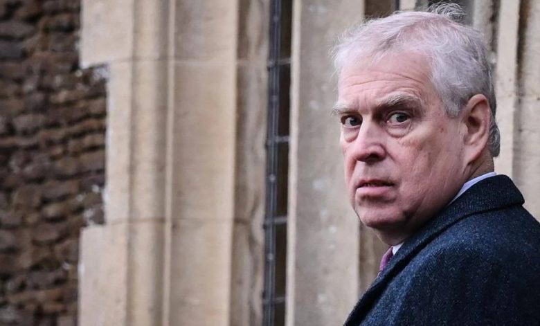 L’arresto dell’ex principe Andrea per lo scandalo Epstein, la reazione di Re Carlo: “La giustizia deve fare il suo corso”