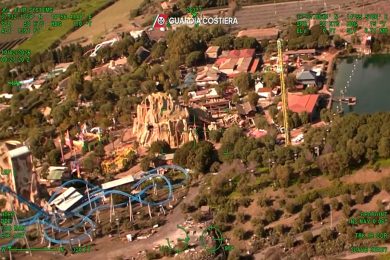 VIDEO | Sequestro Etnaland, il parco acquatico e la discarica di rifiuti accanto: le immagini