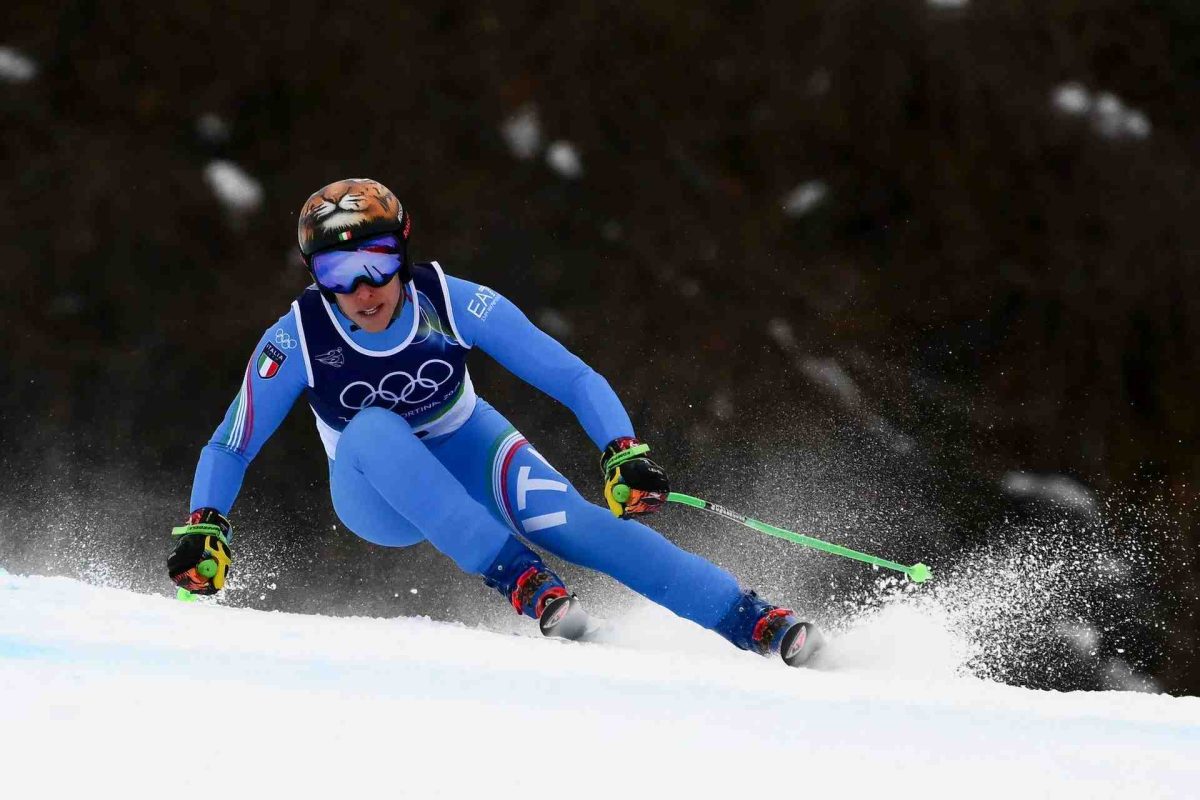 Milano Cortina 2026, Brigone è… Supergigante: vince l’oro olimpico davanti al presidente Mattarella