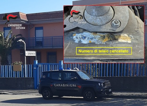 Ruba l’auto all’anziano, incastrato dai militari: c’è l’arresto