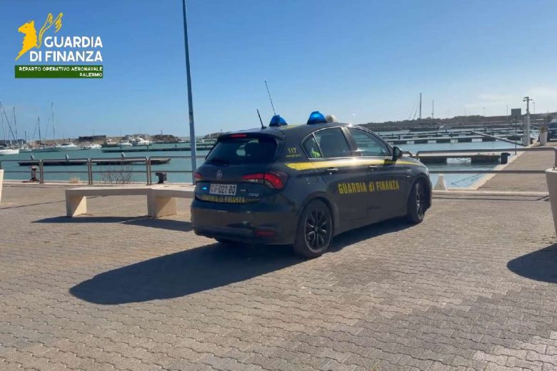 VIDEO | Lavoratori in nero e cibo in cattivo stato di conservazione, sospesa attività di ristorazione a San Leone