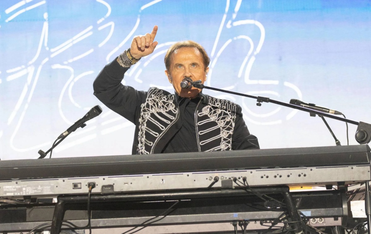 I Pooh live dal Suzuki Stage durante la finale di Sanremo 2026 - Adn