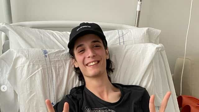 Aveva raccontato la lotta contro il tumore sui social: addio allo youtuber Damiano Alberti