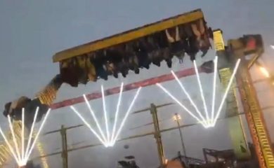 VIDEO – Panico a bordo di una giostra, c’è il crollo improvviso: lo shock in India, ci sono feriti
