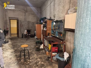 VIDEO – Arsenale 4 volte oltre la media concessa in casa: scatta il sequestro e l’arresto nell’Agrigentino