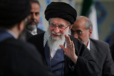 Attacco all’Iran, media israeliani: “Khamenei è probabilmente morto nel raid”