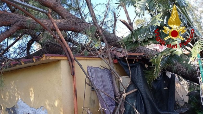 Maltempo a Catania, oltre 100 gli interventi dei Vigili del Fuoco: il report