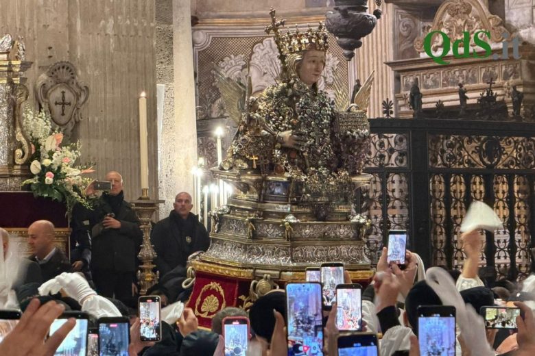 Sant’Agata 2026, il giro esterno in DIRETTA: dove è arrivato il fercolo e le immagini più belle