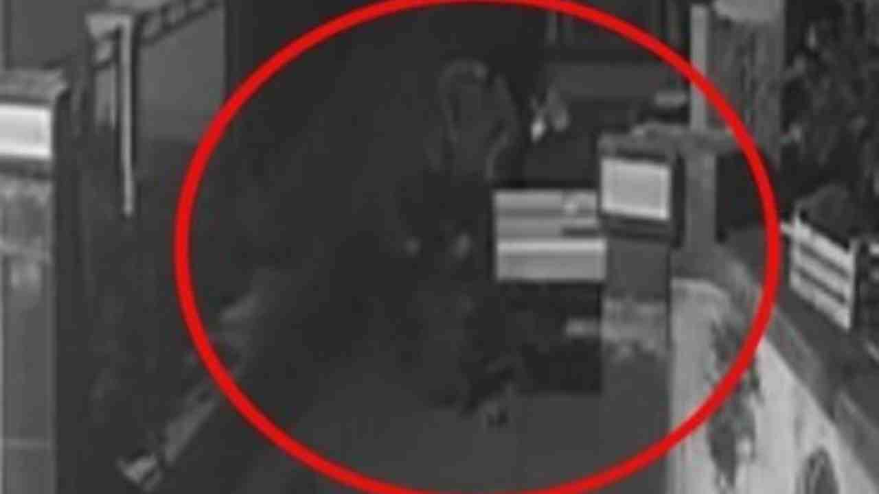 “Devi darmi i soldi”, poi l’aggressione: due denunce nel Catanese