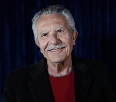 Pippo Pattavina e l’eterna magia del teatro: “Si recita sempre come se fosse un debutto”