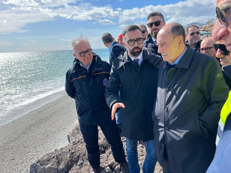 Ciclone Harry, via ai lavori di protezione della costa a Santa Teresa di Riva. Schifani