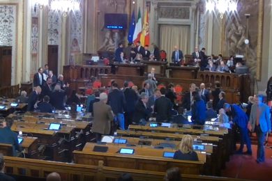 Terremoto politico in Sicilia, scoperti i franchi tiratori all’Ars: nomi e reazioni