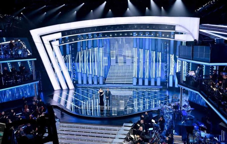 Festival di Sanremo 2026, tutto pronto per la seconda serata: la scaletta e l’ordine delle esibizioni