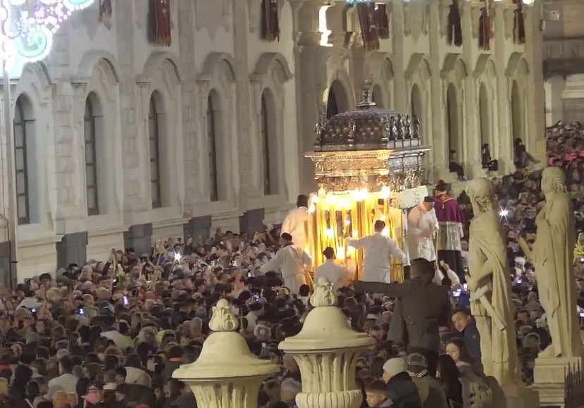 Sant'Agata 2026, il fercolo entra in via Etnea - Diretta Arcidiocesi
