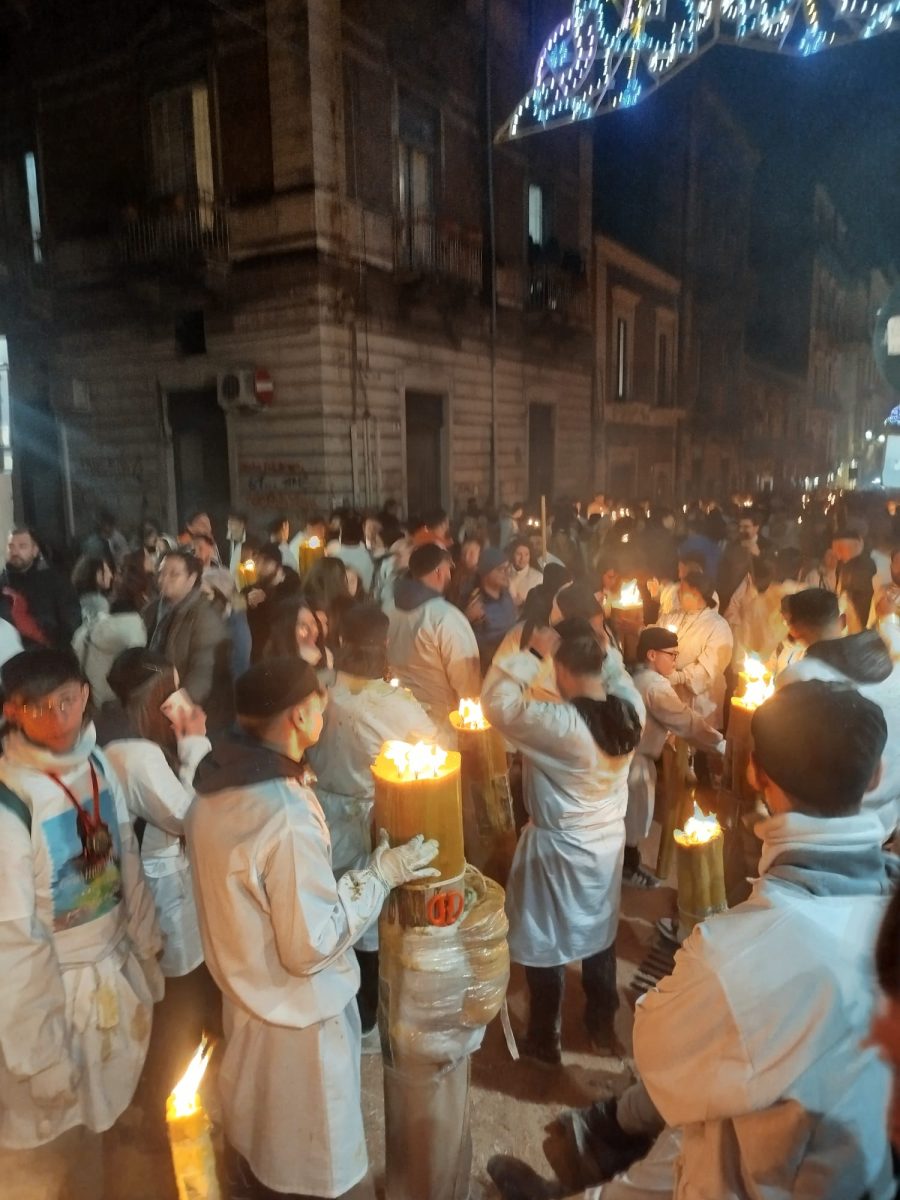 Sant'Agata 2026, il viaggio dei devoti con i ceri lungo via Etnea - QdS, Vittorio Sangiorgi