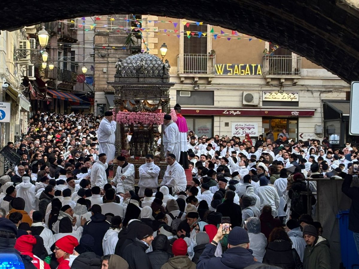 VIDEO | “Semu tutti devoti tutti”, le emozioni del giro esterno di Sant’Agata