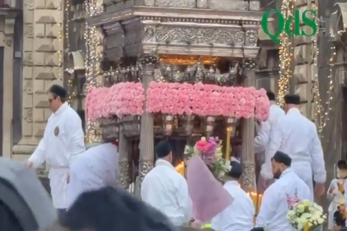 Sant'Agata in piazza Duomo, inizia il giro esterno