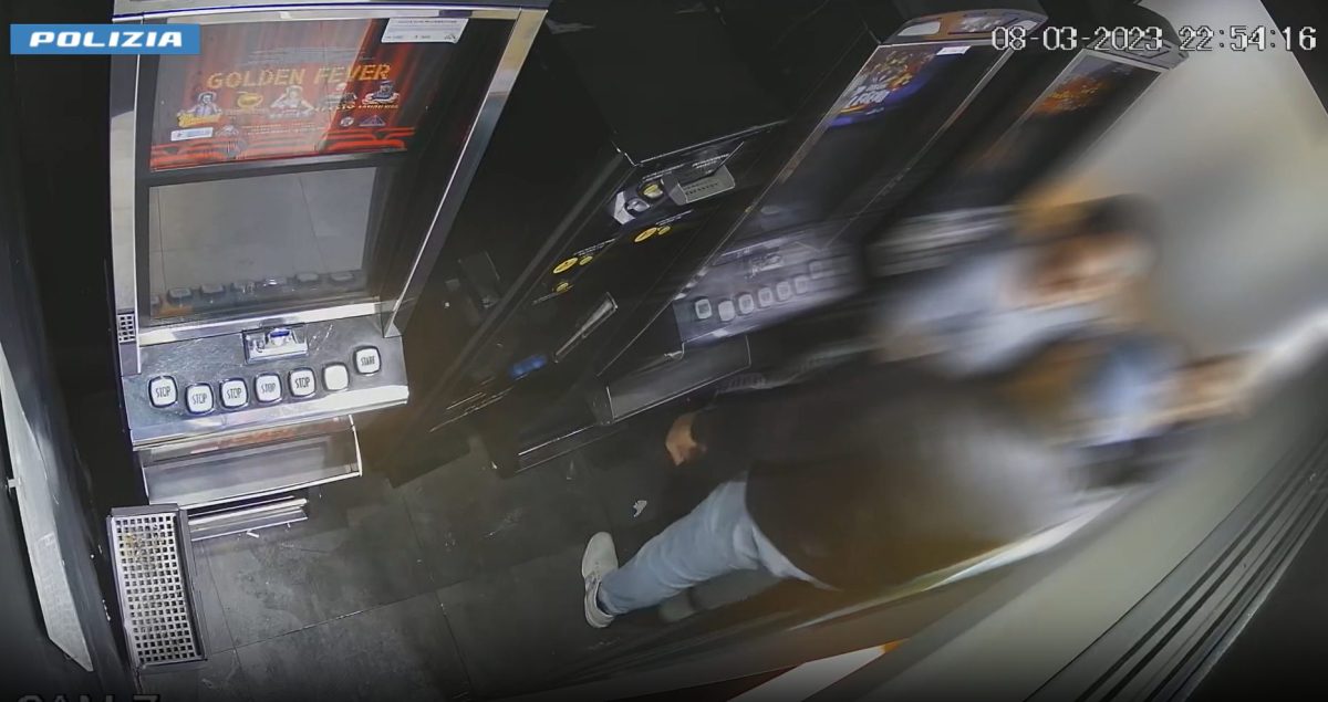 Estorsioni, rapine e aggressioni tra Borgo Nuovo e viale Michelangelo: i NOMI dei 9 arrestati