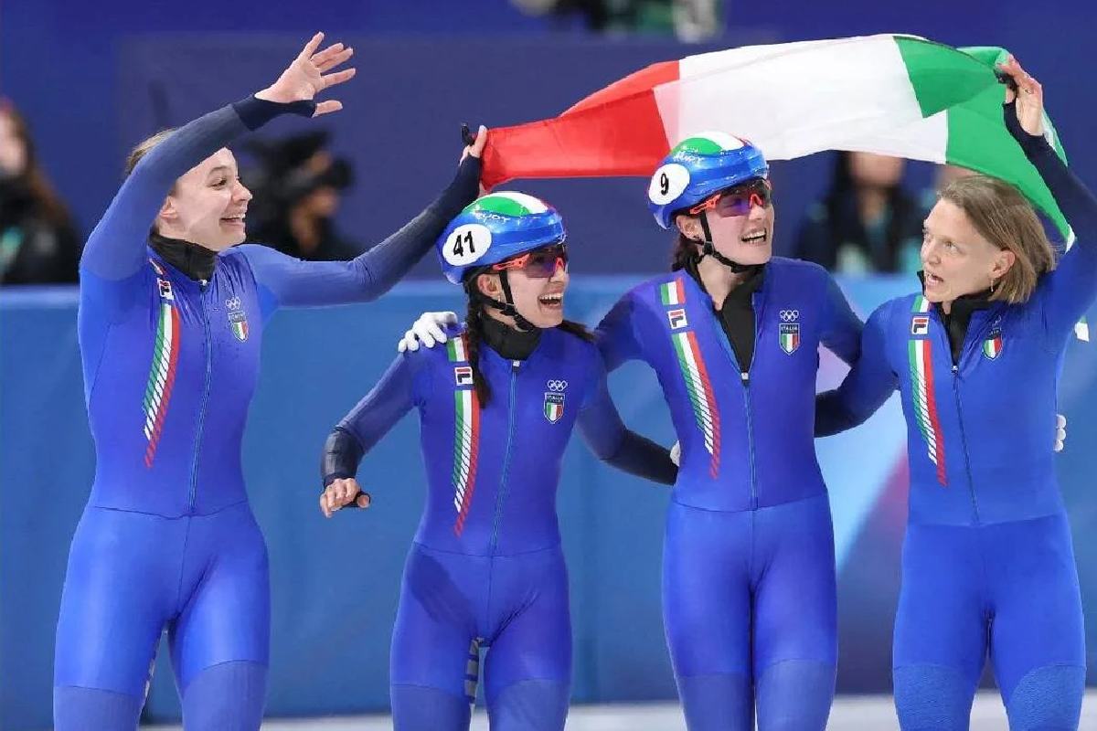Milano Cortina 2026, Arianna Fontana nella storia: è argento nella staffetta short track ed è l’atleta italiana più medagliata di sempre