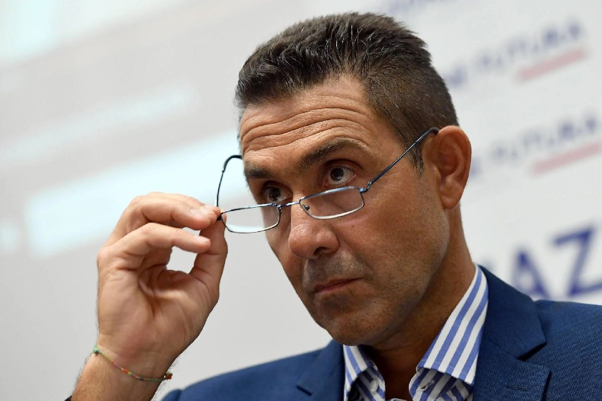 Vannacci è pronto a lasciare la Lega, la decisione ufficializzata a breve Vannacci è pronto a lasciare la Lega, la decisione ufficializzata a breve