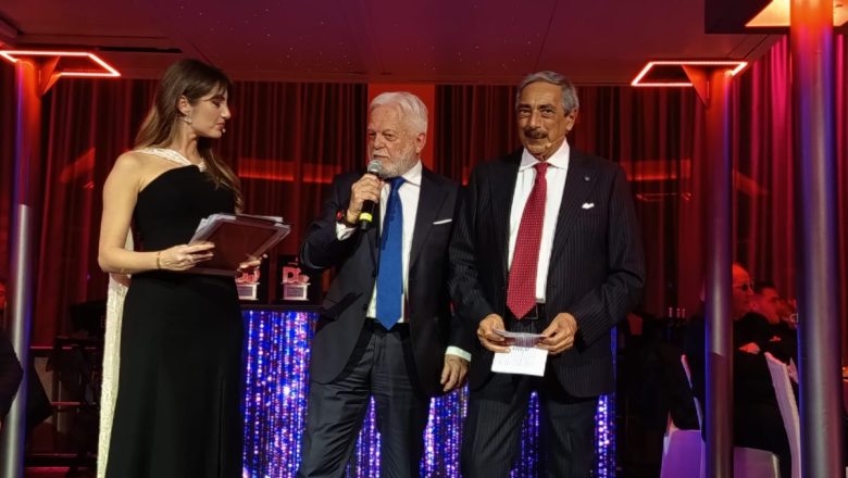 Festival di Sanremo, l’ad di Anas Claudio Gemme ritira il premio speciale 2026 al Gran Galà della Stampa