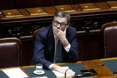 Conti pubblici, rischia di slittare stop procedura Ue su deficit Italia