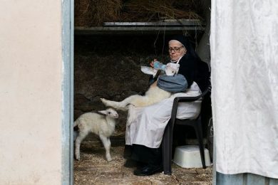 Cinema, il docufilm “Agnus Dei” arriva in sala dal 21 al 24 aprile