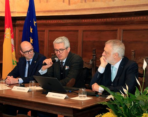 ”Vernaccia di San Gimignano”: 60 anni di Doc e 750 anni di storia