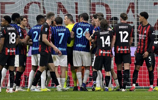 Calcio, pioggia di multe e squalifiche dopo Milan-Inter