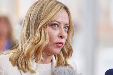 Carburanti, Meloni: pronti a tassare aziende che speculano