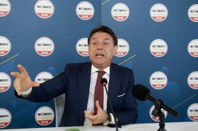 Iran, Conte: attacco illegittimo, Italia non mandi navi e non dia basi