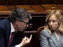 Governo, Meloni incontra Giorgetti a Palazzo Chigi