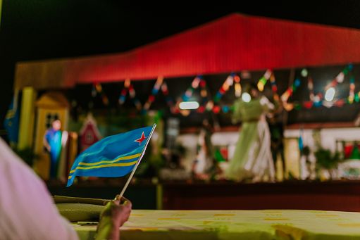 Aruba celebra 50 anni di bandiera e inno, 40 di Status Aparte