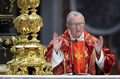 Iran, Parolin: a Trump direi di finirla al più presto, escalation alle porte