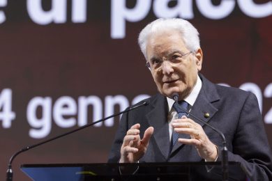 Mattarella: c’è presunto sovranismo assoluto e insofferenza a regole pattuite