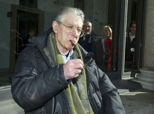 Bossi, i funerali del fondatore della Lega domenica a Pontida