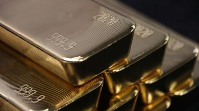 Oro calato del 4,5% in un mese, pesano Fed e dollaro forte