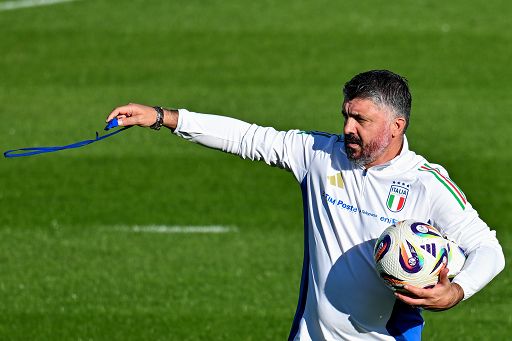 Calcio, domani l’Italia a Coverciano. Giovedì contro Irlanda del nord