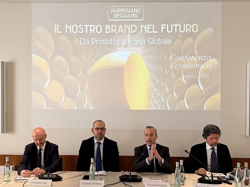 Parmigiano Reggiano: giro affari a 3,96 mld (+24%), export (+2,7%) oltre 50%