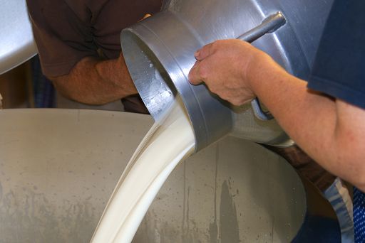 Agci Agroalimentare: accordo su prezzo latte segnale importante Agci Agroalimentare: accordo su prezzo latte segnale importante