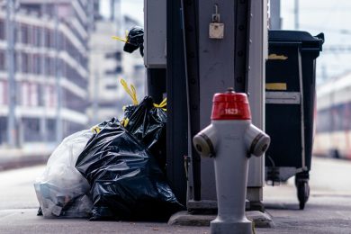 Lotta agli sporcaccioni, la proposta dei lombardiani all’Ars: “Istituire la figura della guardia ecologica”