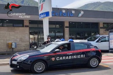 Sorpreso in strada con la cocaina, arrestato pusher a Cefalù
