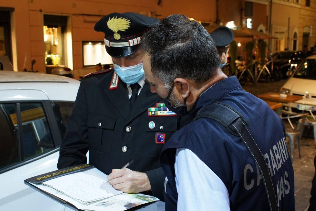 Epatite A: sequestrati 50 chili di frutti di mare dai Carabinieri del Nas a Napoli