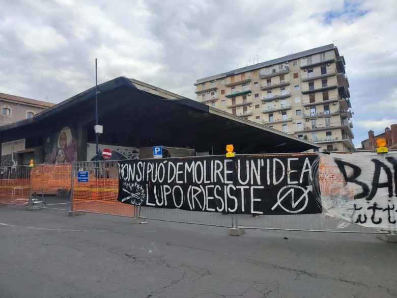 Catania, abbattimento Palestra Lupo: non si placa la protesta