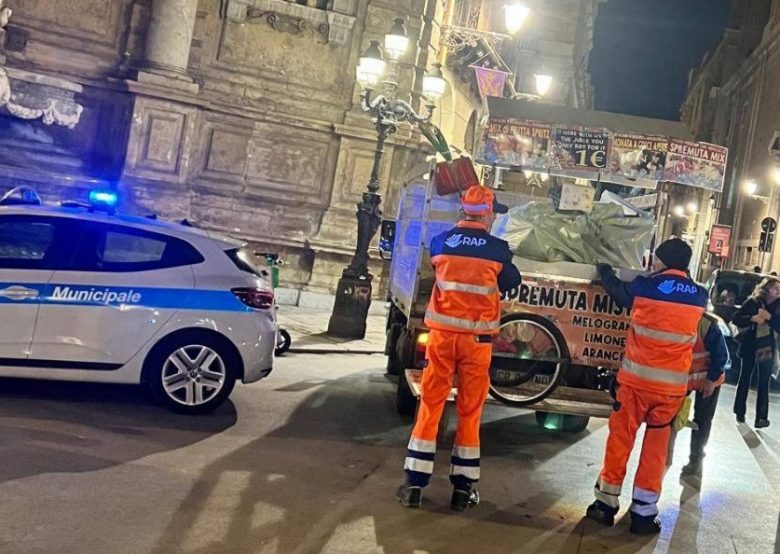 Palermo, blitz ai Quattro Canti contro gli abusivi: sequestrati carretti per la vendita di bevande