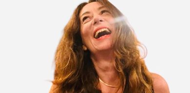 Scende dall’auto per far fare pipì al cane, poi la tragedia: donna muore travolta da ubriaco