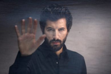 Francesco Scianna tra palcoscenico e regia: “Credo molto nell’artigianato del mestiere”