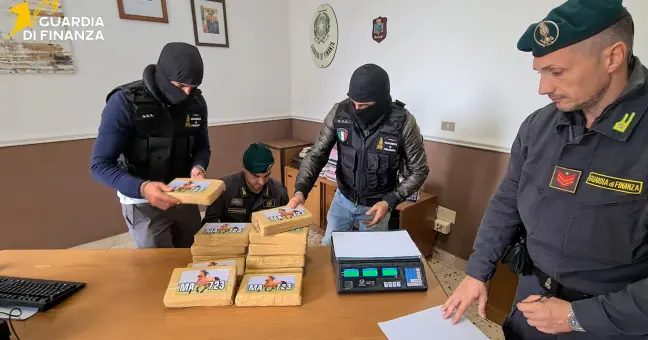 Blitz della Guardia di Finanza all’alba: nota azienda siciliana finisce in amministrazione giudiziaria