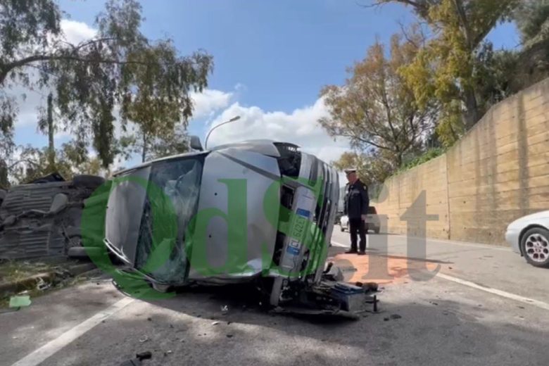 FOTO – Schianto fra tre auto nell’Agrigentino, due feriti gravi: sul posto l’elisoccorso